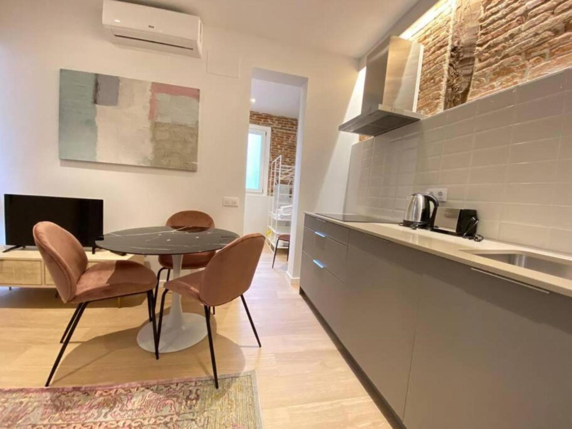 Apartamentos En La Latiina Madrid Exterior foto